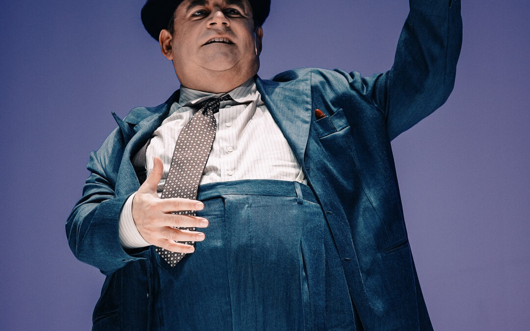Al Teatro degli Animosi in scena lo spettacolo Fantozzi. Una tragedia con Gianni Fantoni